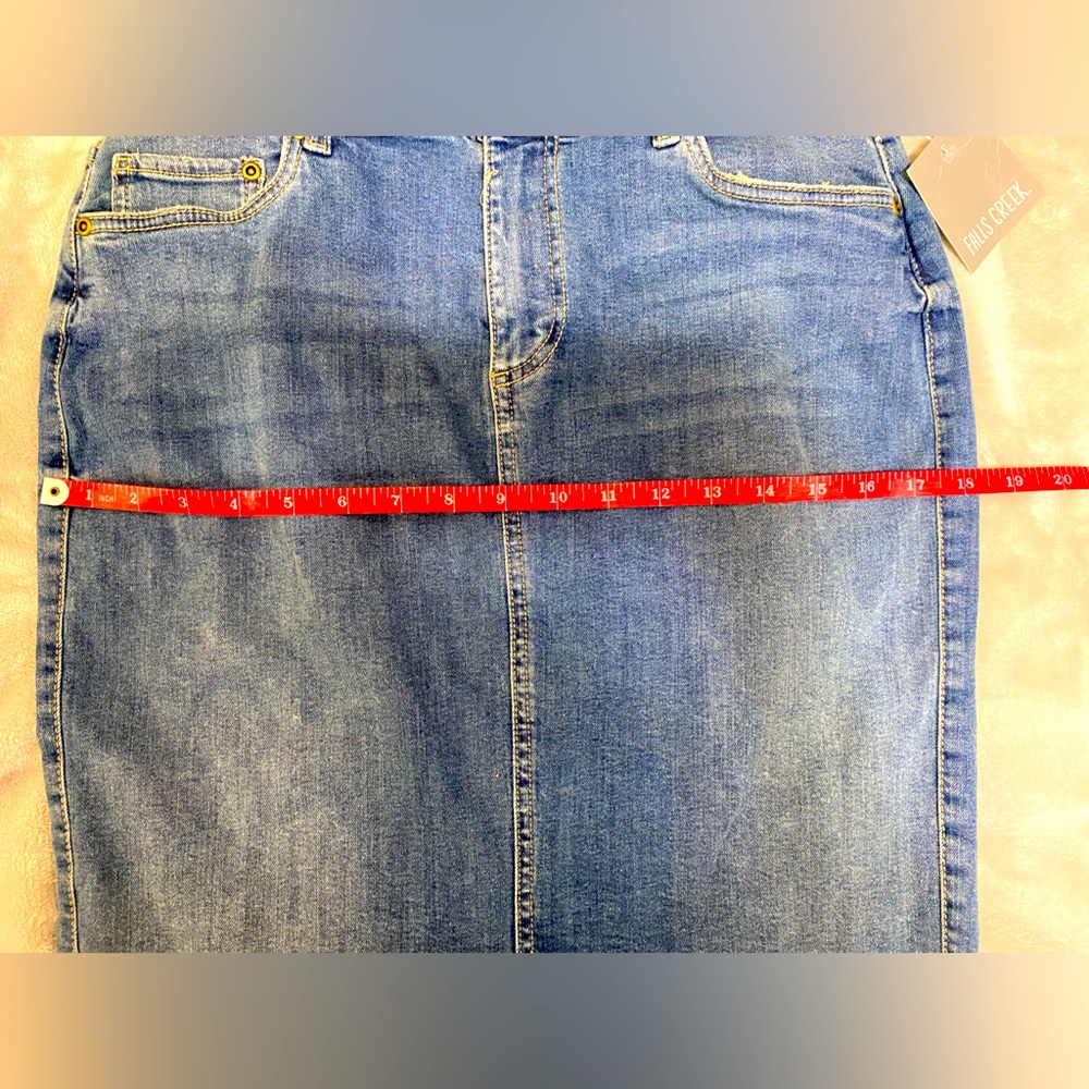 NWT Falls Creek Women’s Denim Skirt - Picture 4 of 7